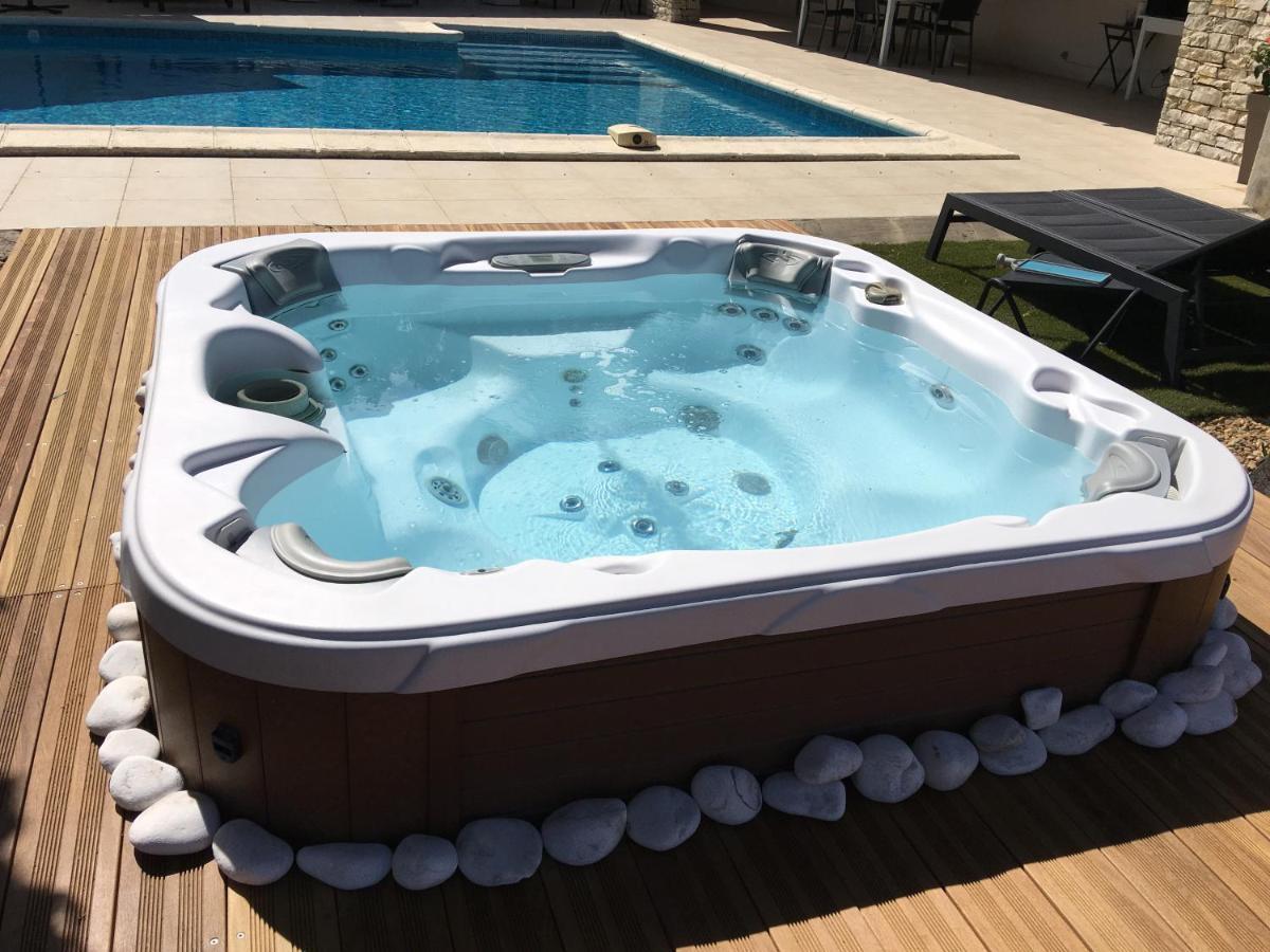 La Villa Mediterranee Wellness Spa Piscine Saint-Drezery Exteriér fotografie